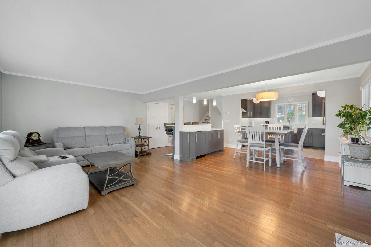 Dining room, Interior, Kitchen, Living room, Pendant Lights, Wood Texture Flooring