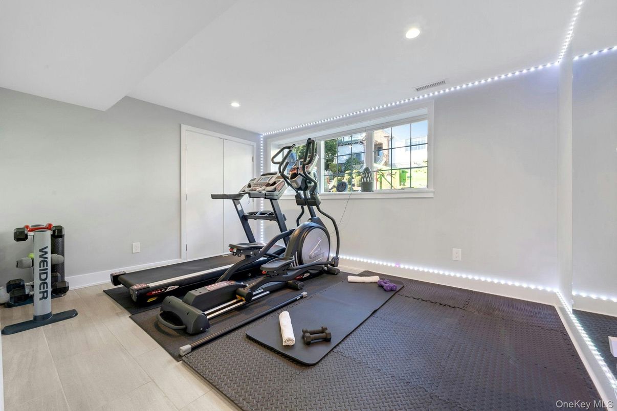 Fitness Equipment, Interior, Recessed Lighting