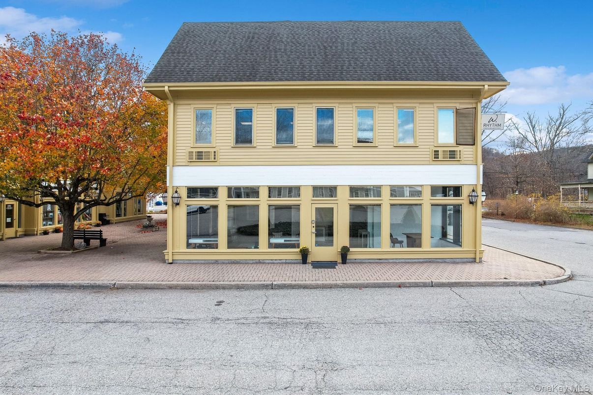 Exterior, Facade, Georgian