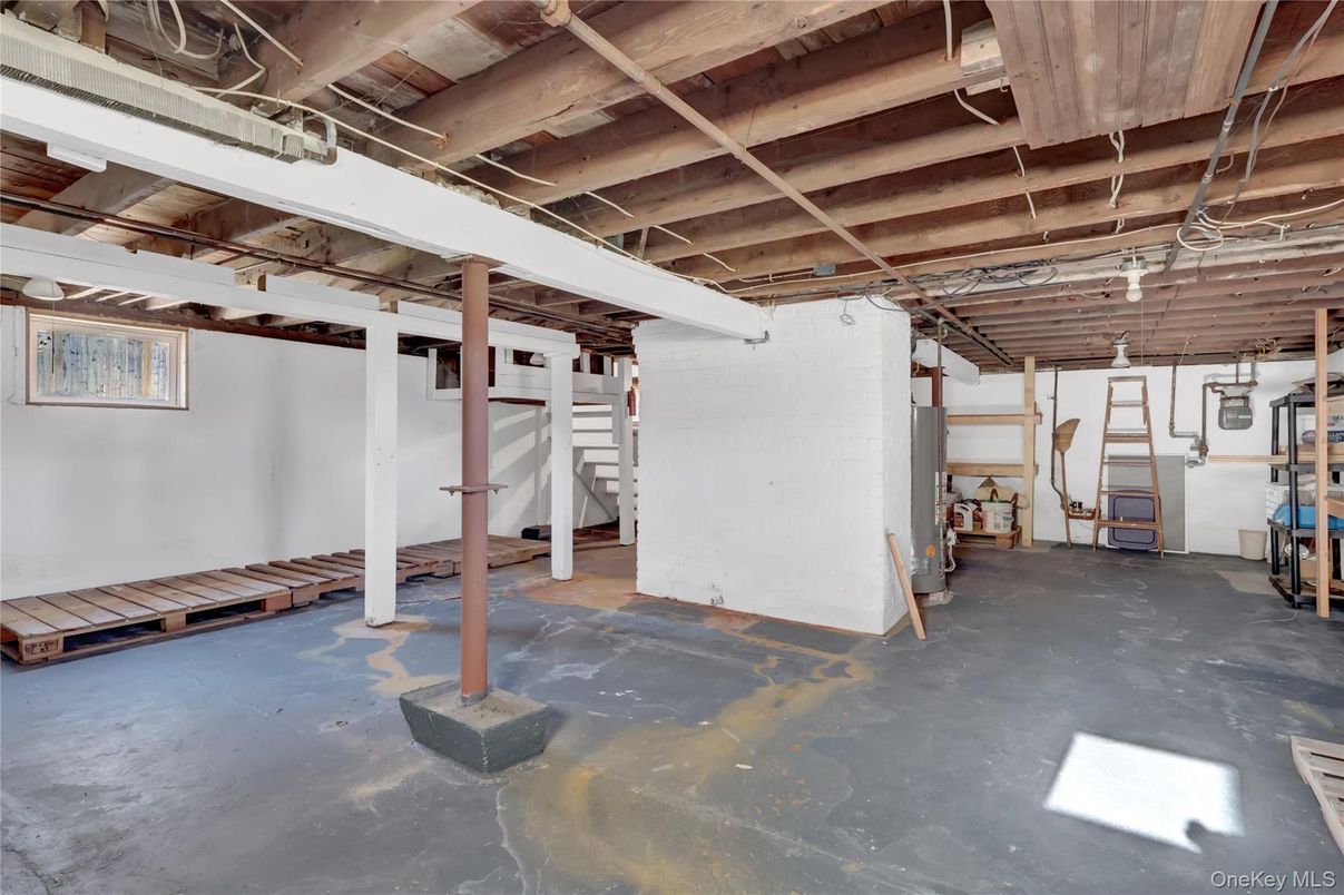 Interior, Wooden Beams