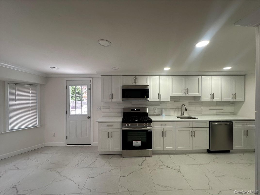 Interior, Kitchen, Marble, Recessed Lighting, Stainless Steel Appliances