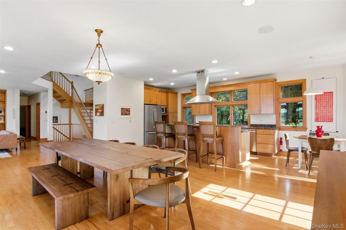Dining room, Interior, Kitchen, Pendant Lights, Recessed Lighting, Wood Texture Flooring