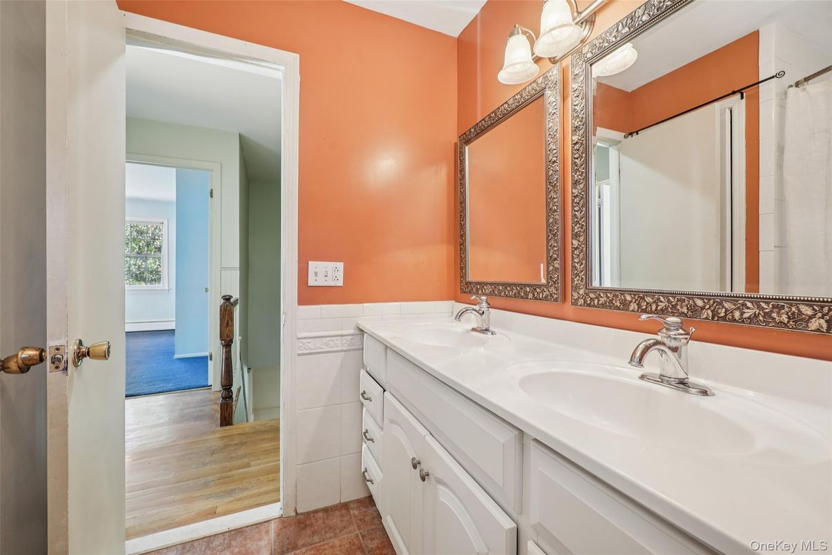 Bathroom, Dual Sink Vanities, Interior, Wood Texture Flooring