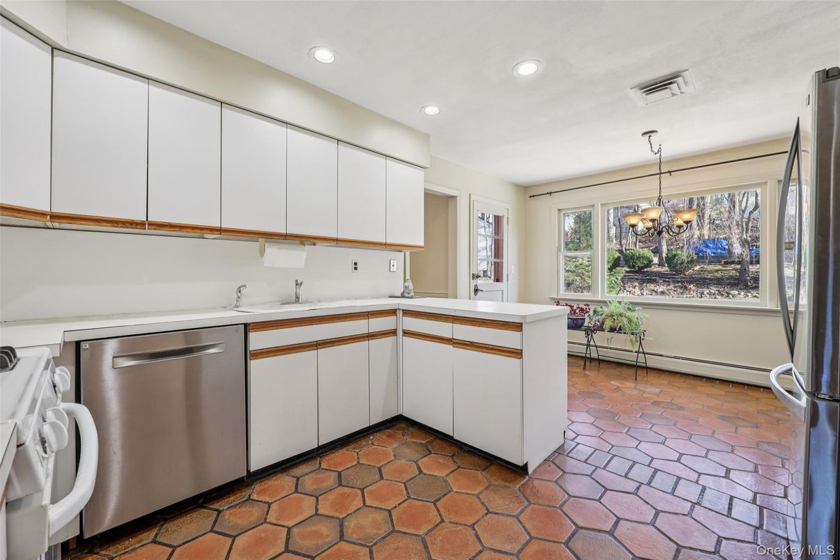 Interior, Kitchen, Pendant Lights, Recessed Lighting