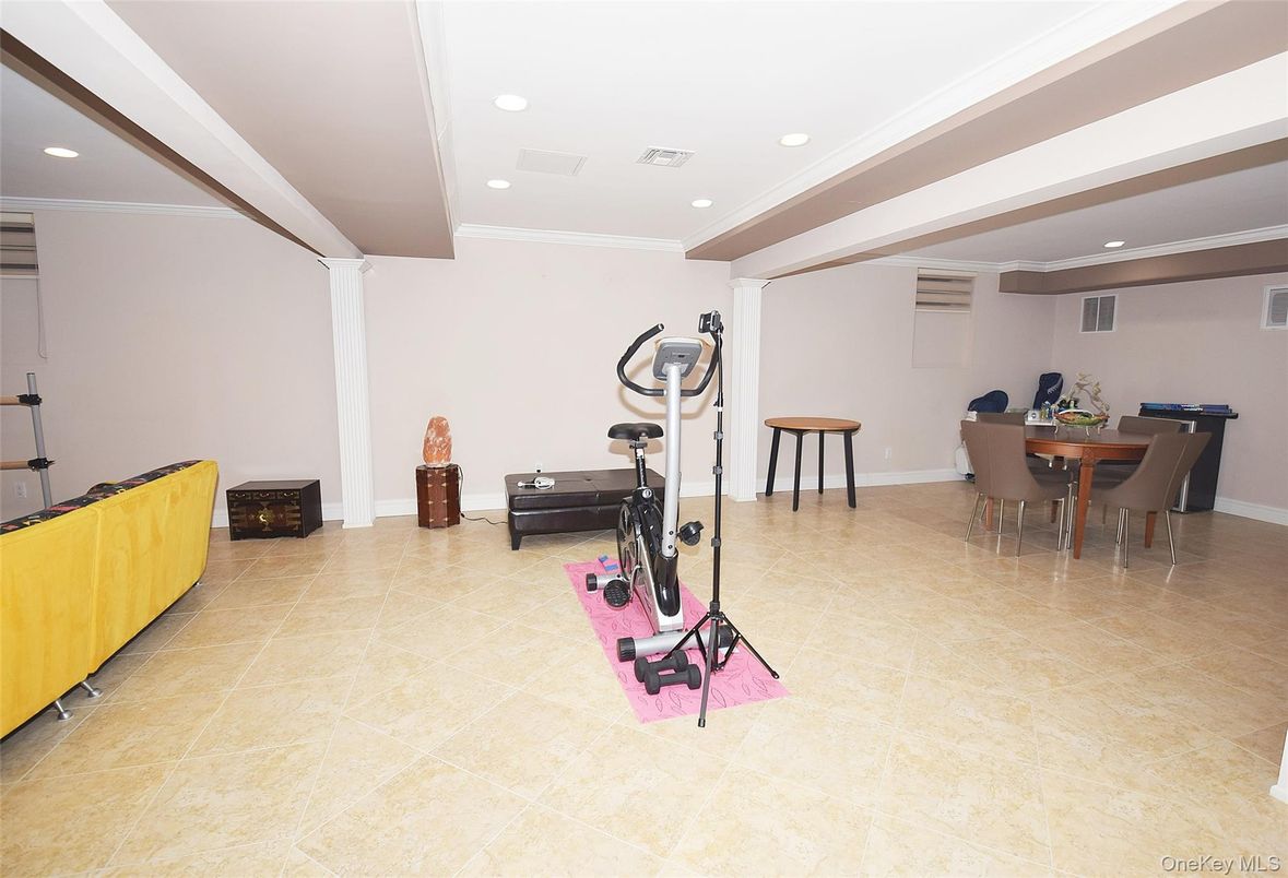 Dining room, Fitness Equipment, Interior, Recessed Lighting