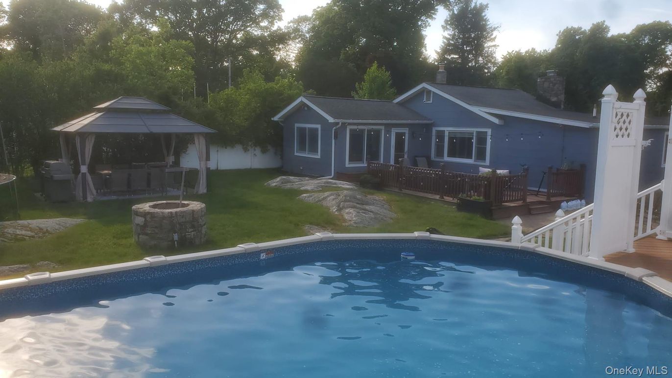 Backyard, Exterior, Hot Tub, Pool