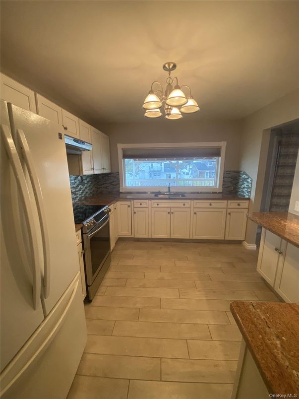 Interior, Kitchen, Pendant Lights, Stainless Steel Appliances, Wood Texture Flooring