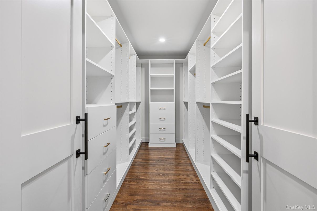 Interior, Recessed Lighting, Walk-in Closets, Wood Texture Flooring