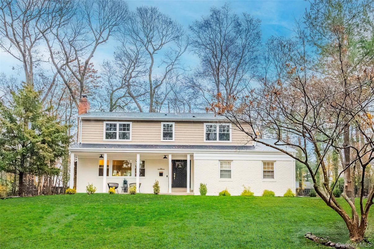 Exterior, Facade, American Foursquare