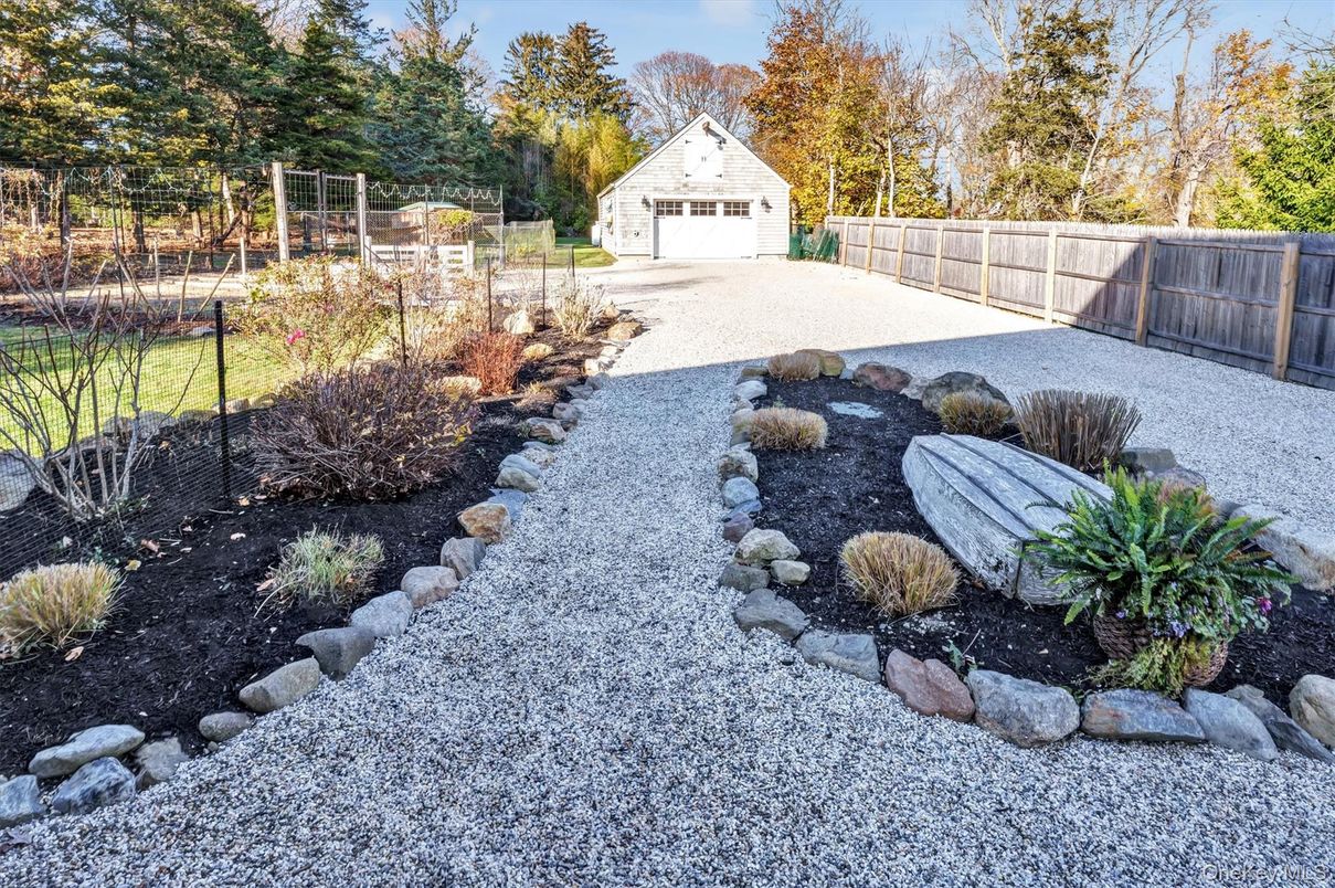 Backyard, Detached Garage, Exterior