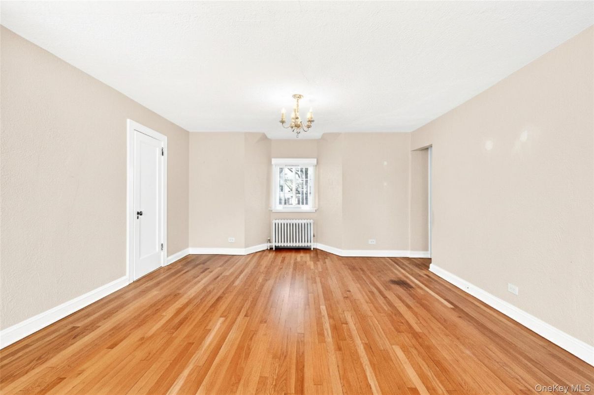 Chandelier, Empty room, Interior, Wood Texture Flooring