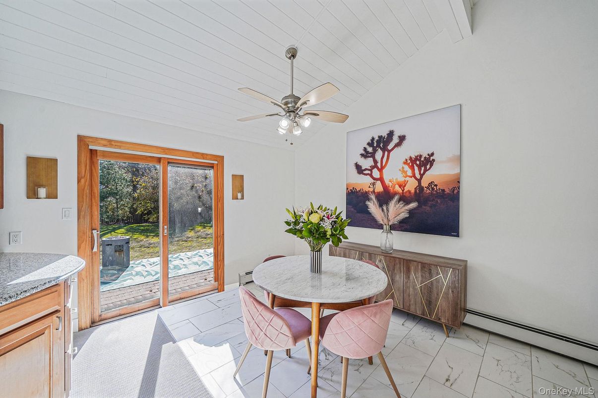 Dining room, Interior, Marble
