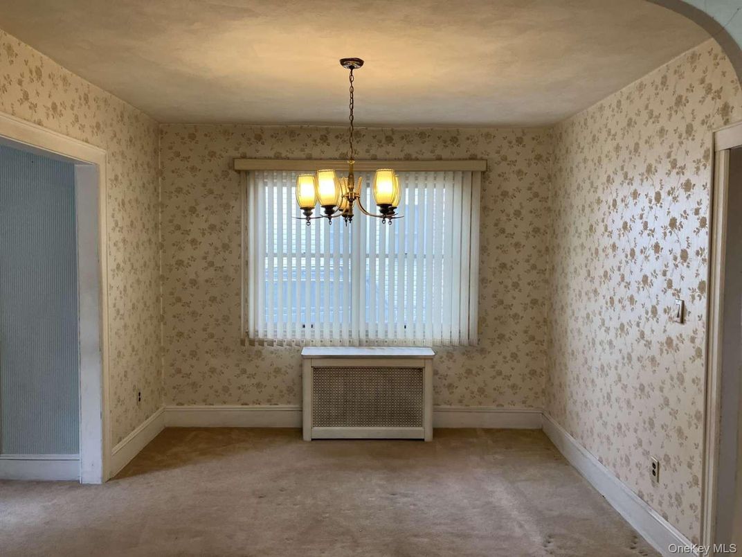 Chandelier, Empty room, Interior