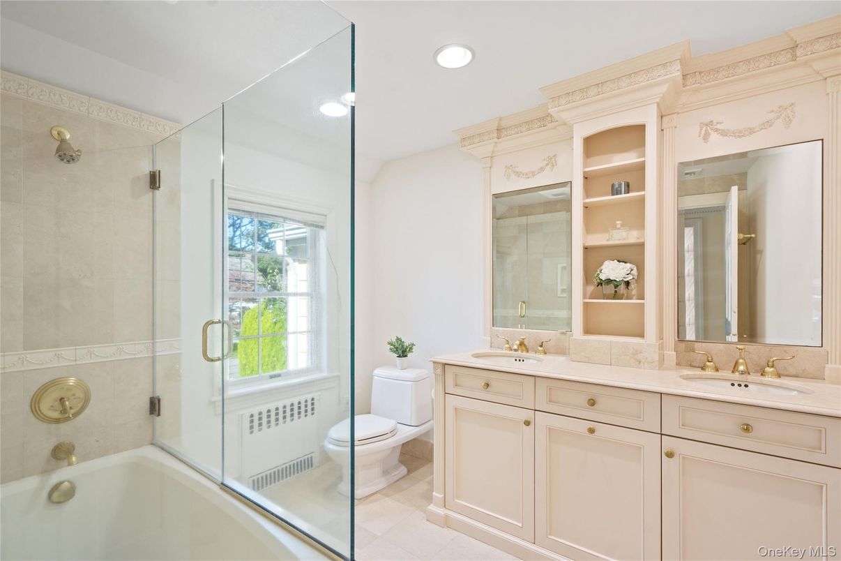 Bathroom, Dual Sink Vanities, Glass Shower, Interior, Recessed Lighting