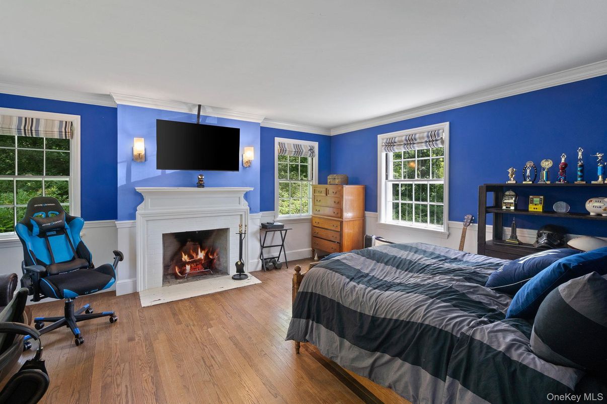 Bedroom, Fireplace, Interior, Wood Texture Flooring