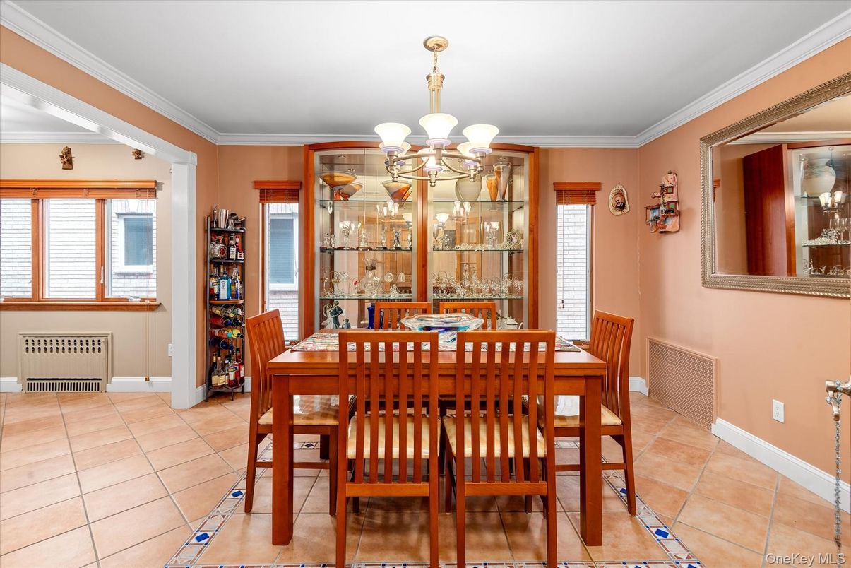Chandelier, Dining room, Interior