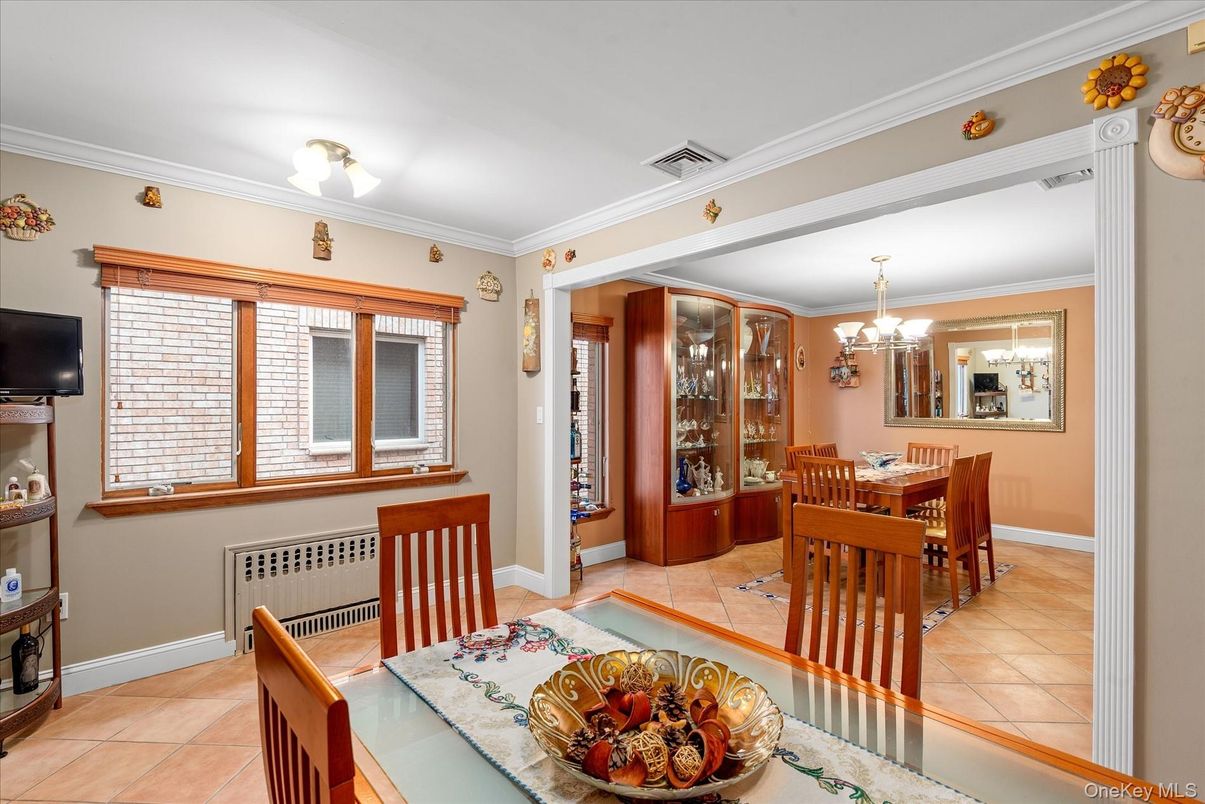 Chandelier, Dining room, Interior