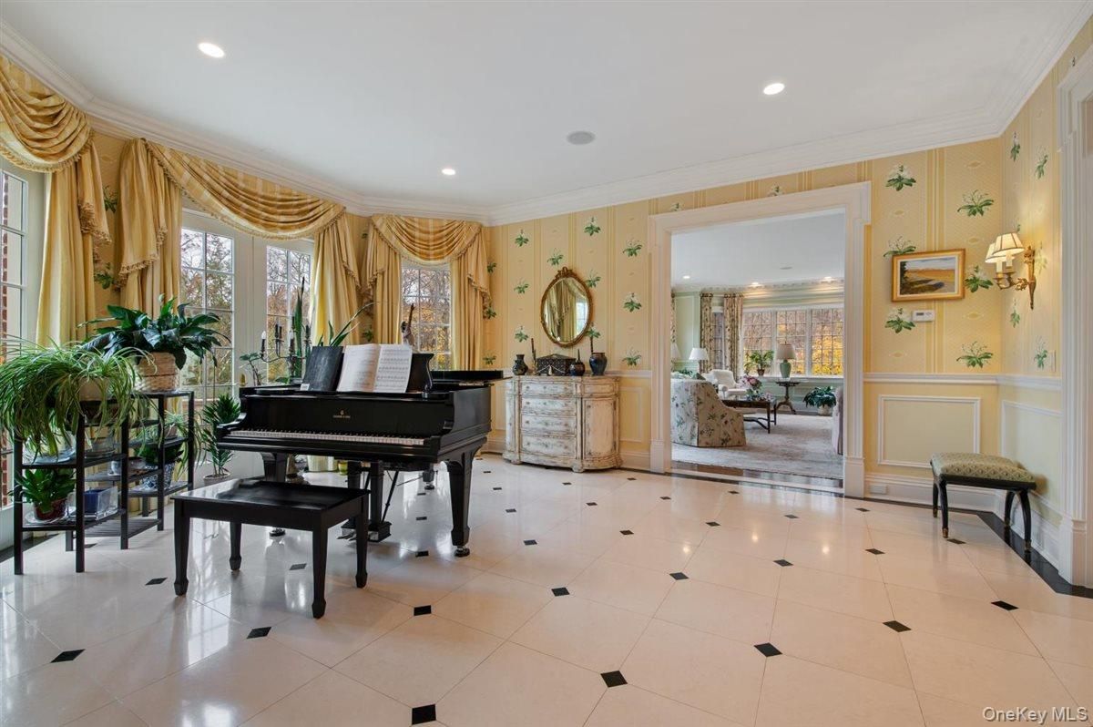 Interior, Piano, Recessed Lighting