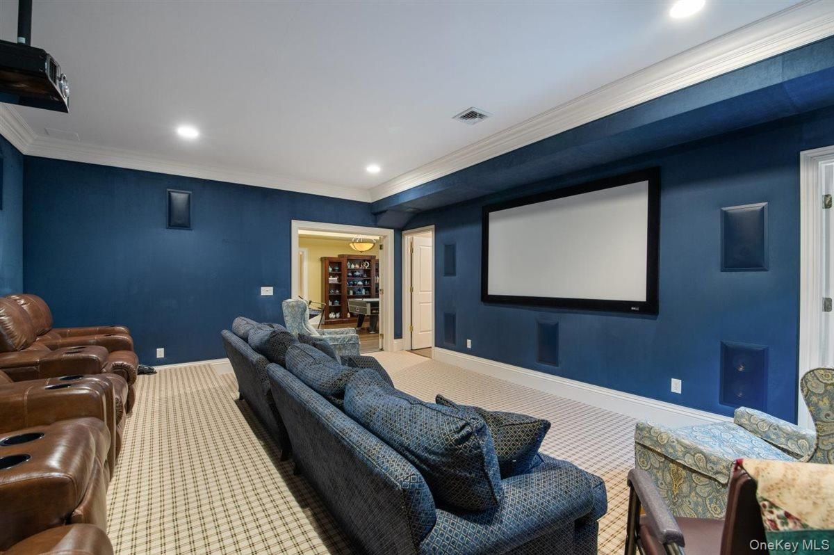 Interior, Projection Screen, Recessed Lighting, Theatre Room