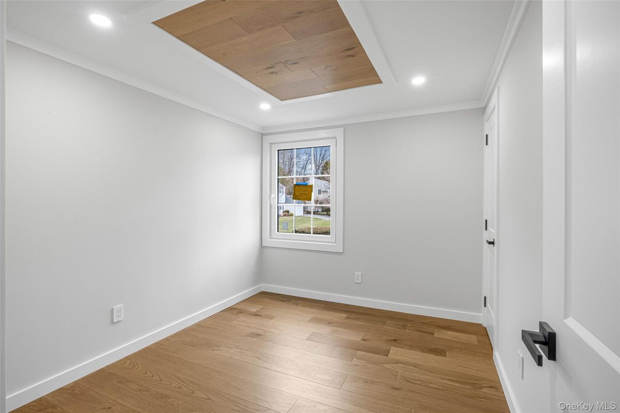 Empty room, Interior, Recessed Lighting, Wooden Ceilings, Wood Texture Flooring