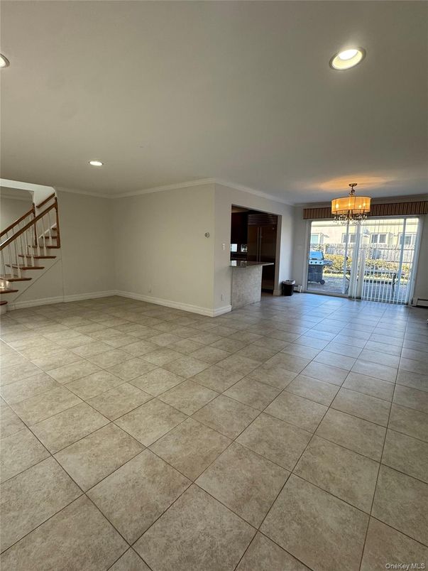 Chandelier, Empty room, Interior, Recessed Lighting