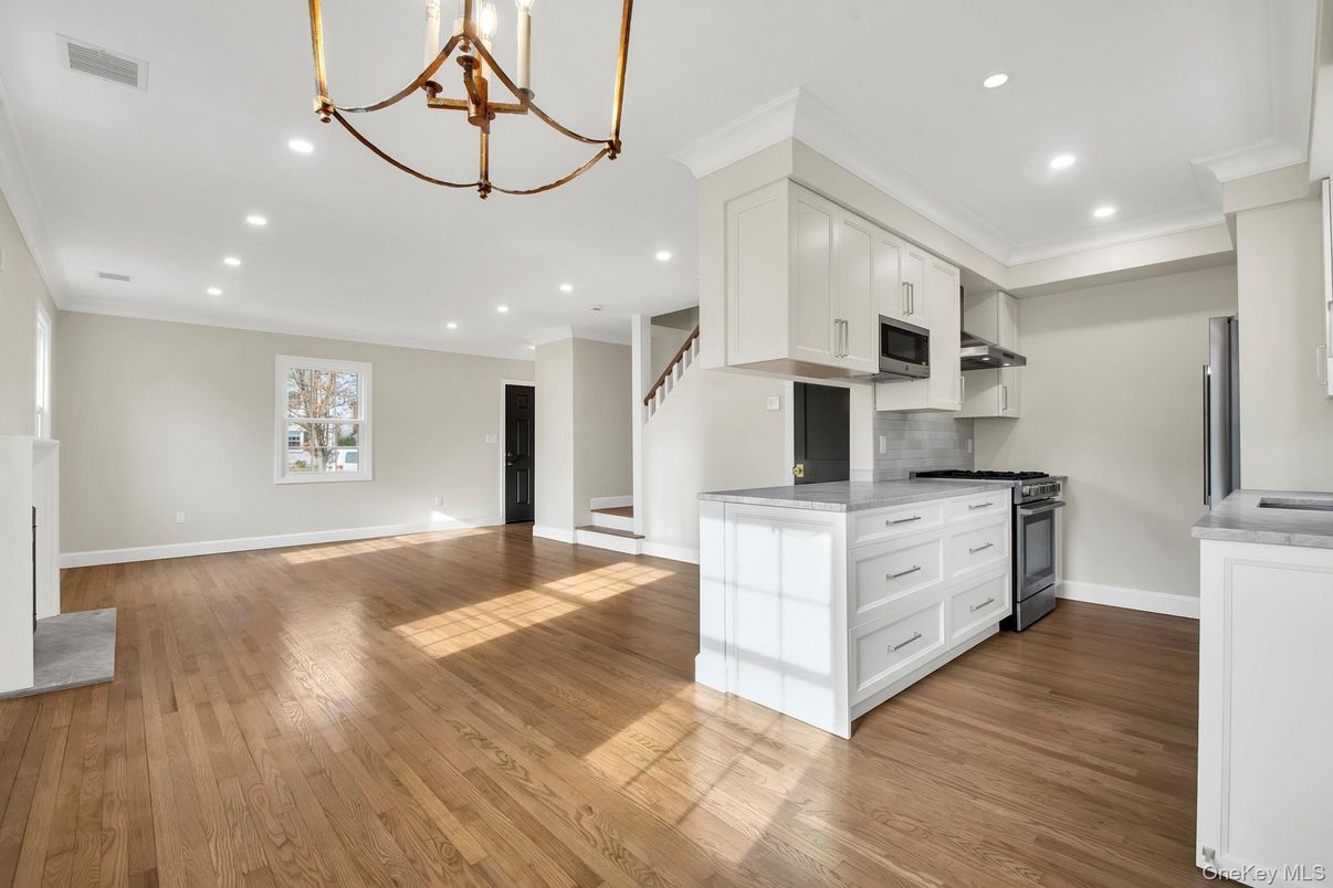 Chandelier, Interior, Kitchen, Recessed Lighting, Wood Texture Flooring