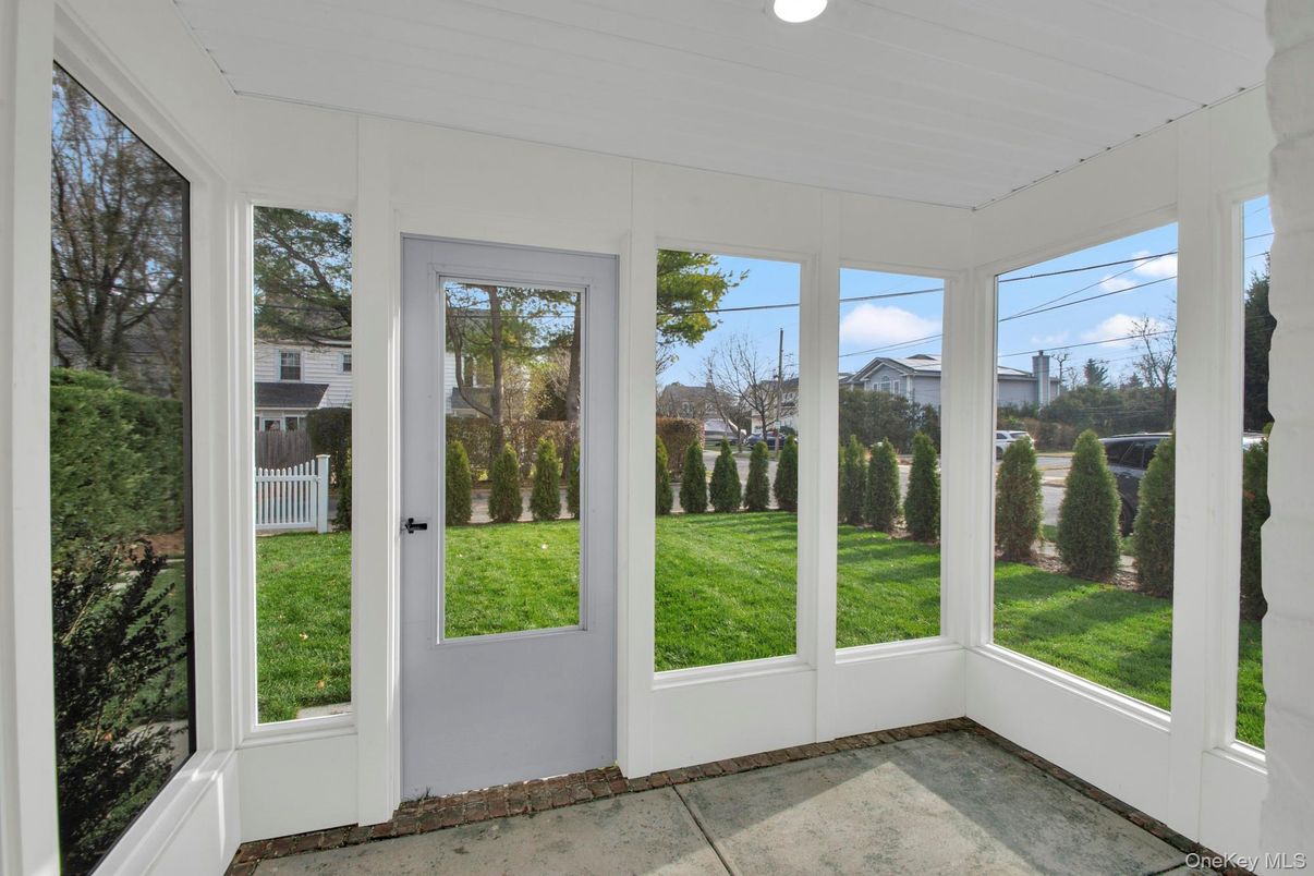 Interior, Recessed Lighting, Sun Room