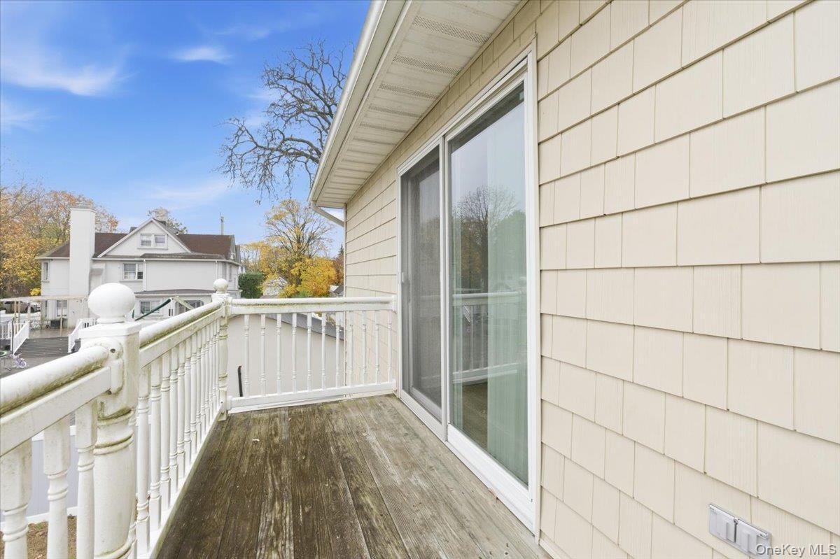 Exterior, Wood Texture Flooring