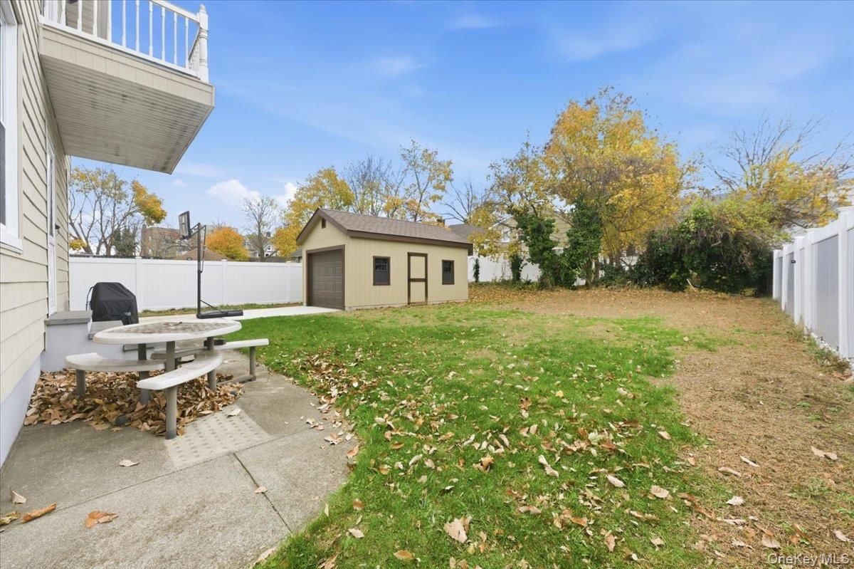 Backyard, Detached Garage, Exterior