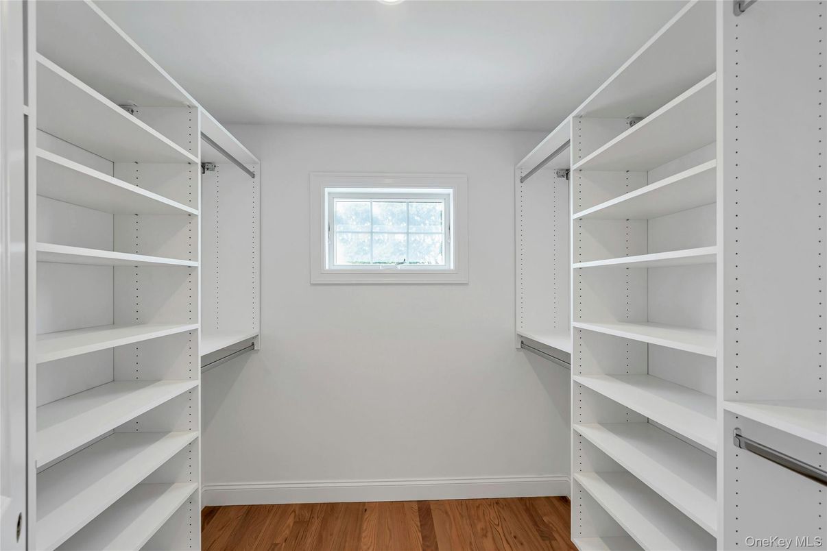 Interior, Walk-in Closets, Wood Texture Flooring