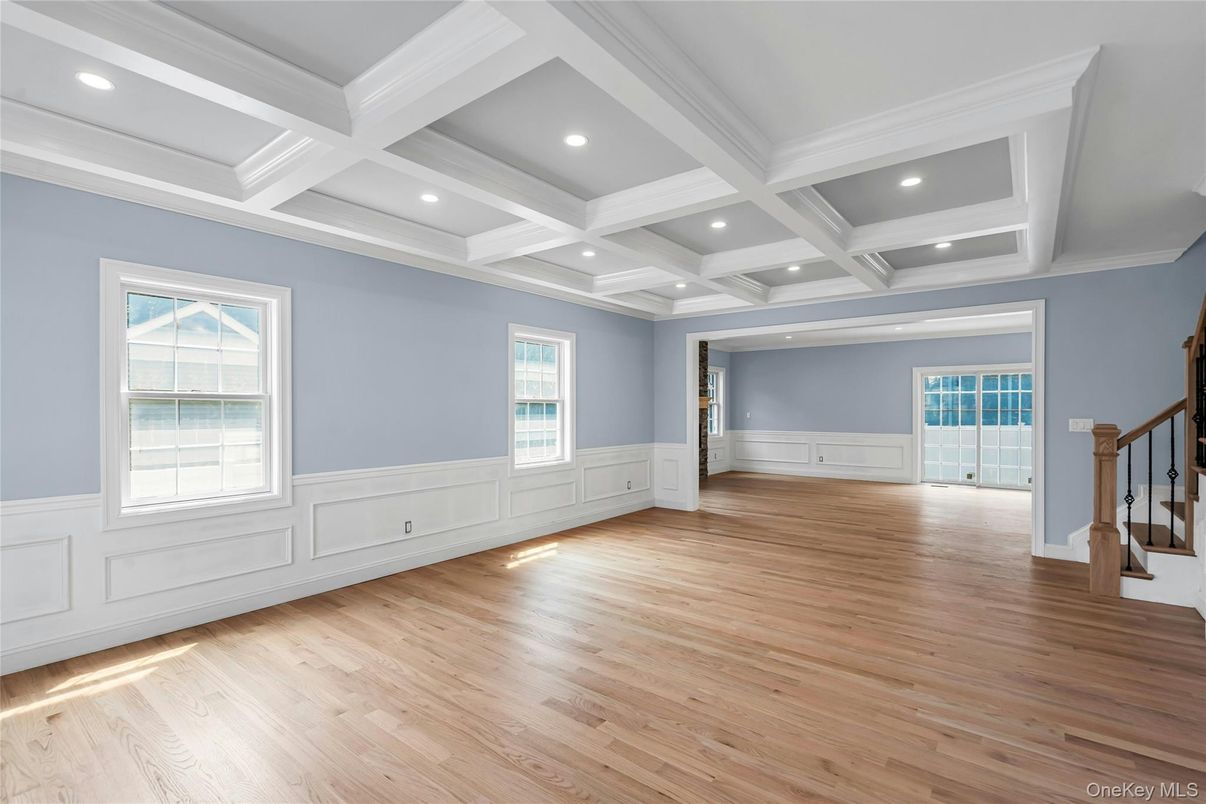 Empty room, Interior, Recessed Lighting, Wood Texture Flooring