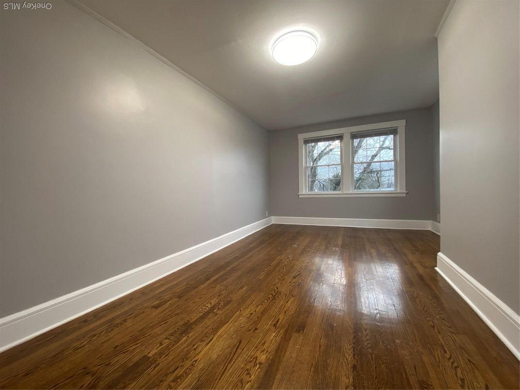 Empty room, Interior, Wooden Ceilings