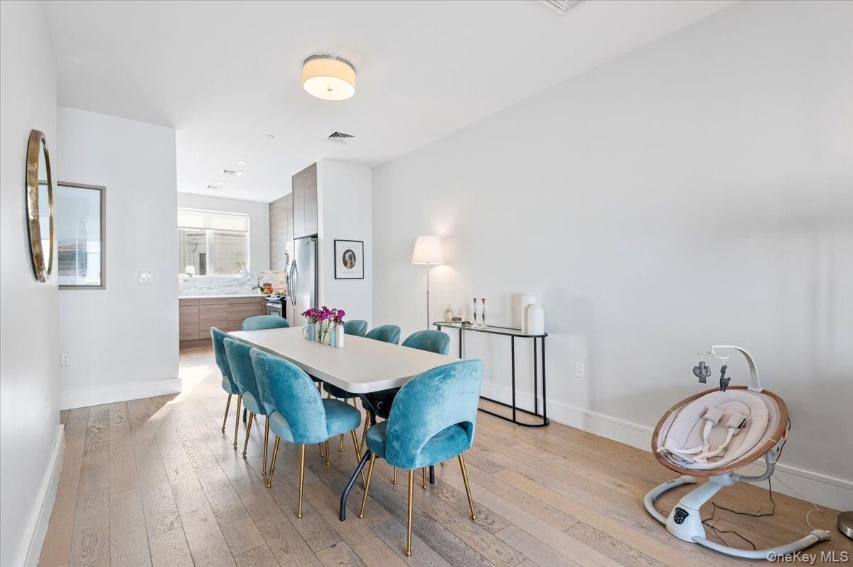 Dining room, Interior, Kitchen, Recessed Lighting, Wood Texture Flooring