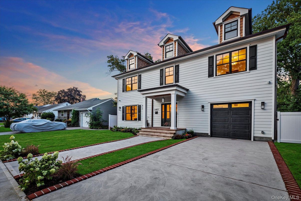 Attached, Exterior, Facade, Georgian