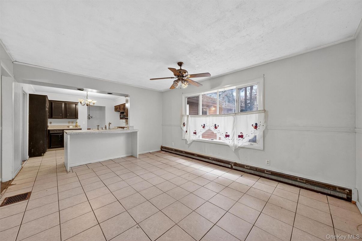 Chandelier, Empty room, Interior, Kitchen