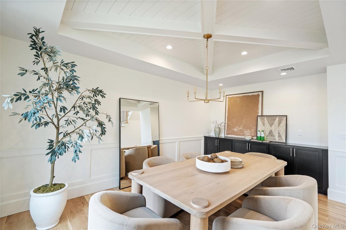 Dining room, Interior, Recessed Lighting, Wood Texture Flooring