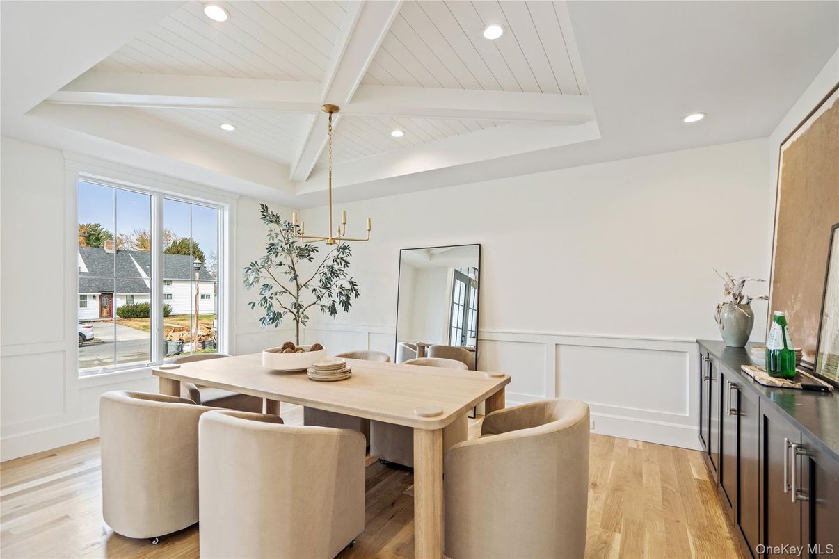 Dining room, Interior, Pendant Lights, Recessed Lighting, Wood Texture Flooring