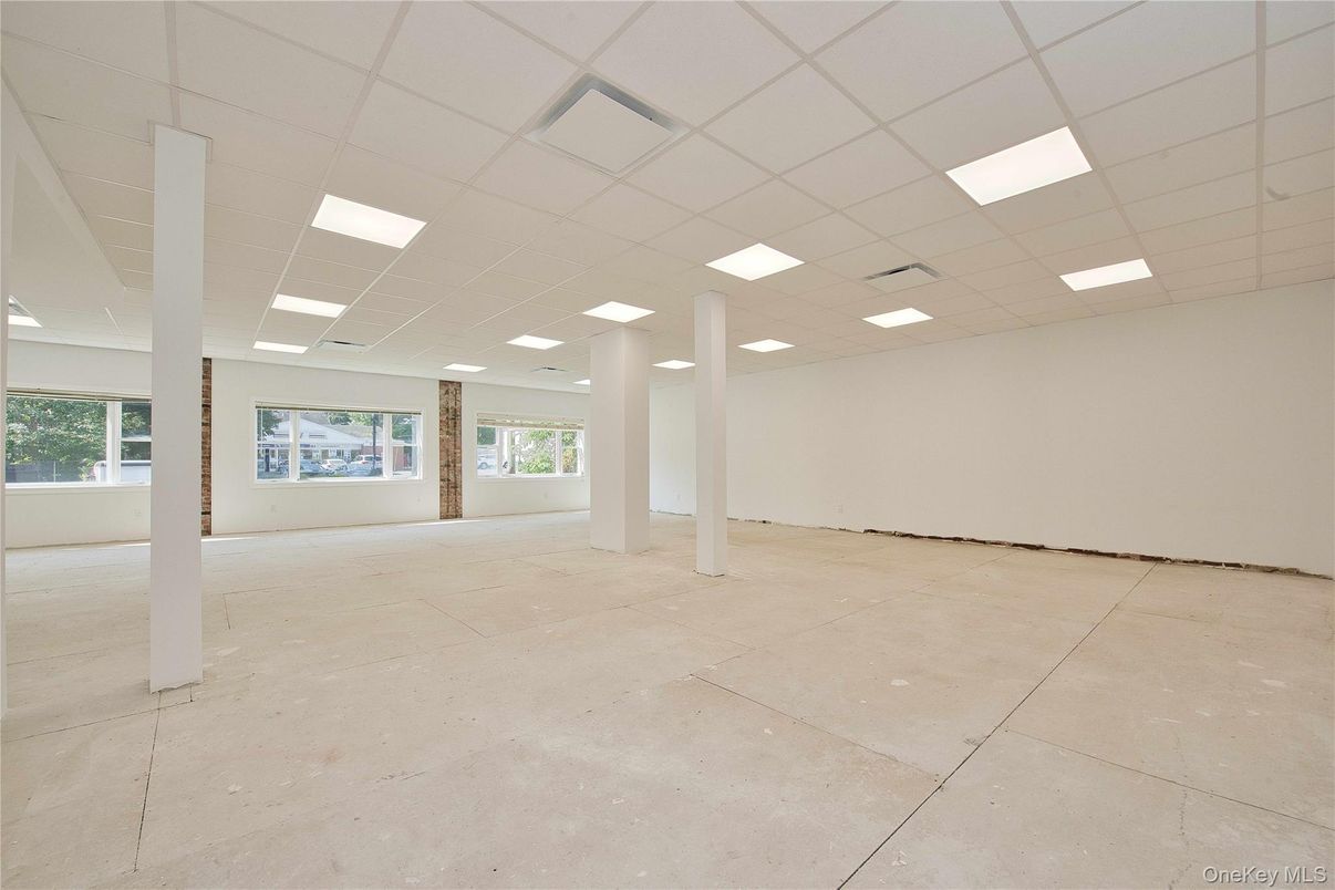 Empty room, Interior, Recessed Lighting