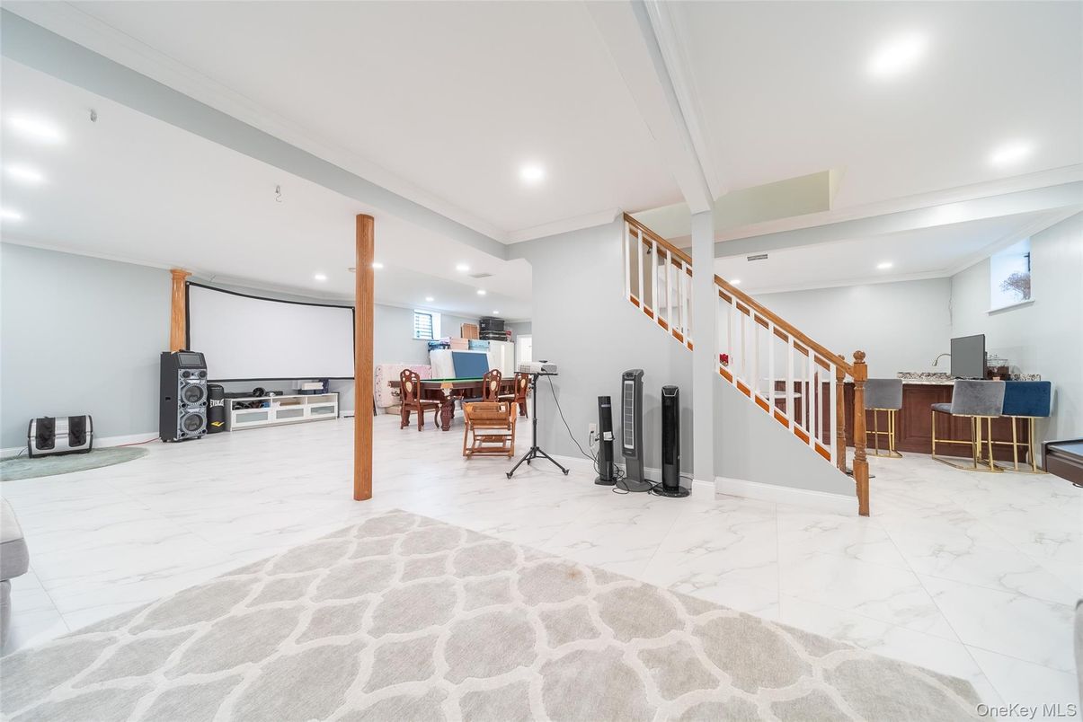 Interior, Marble, Projection Screen, Recessed Lighting