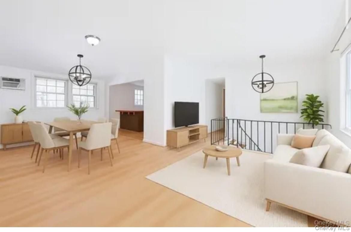 Chandelier, Dining room, Interior, Living room, Pendant Lights, Wood Texture Flooring