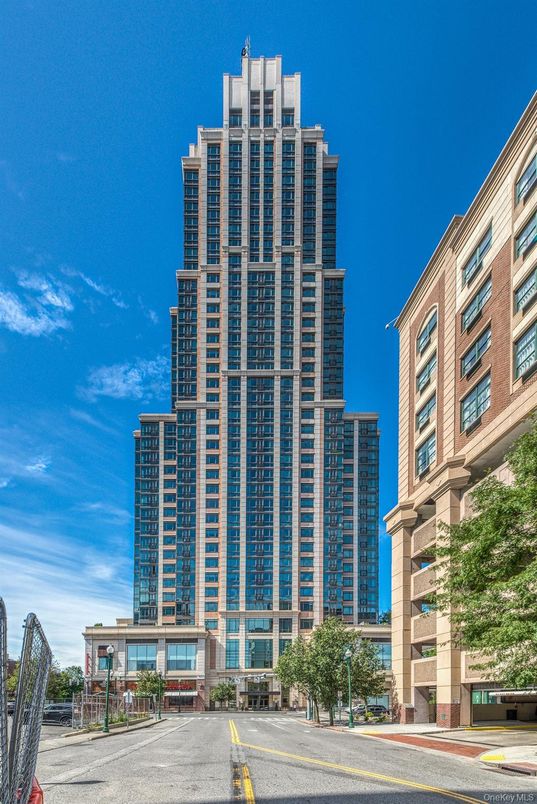 Exterior, Facade, Highrise