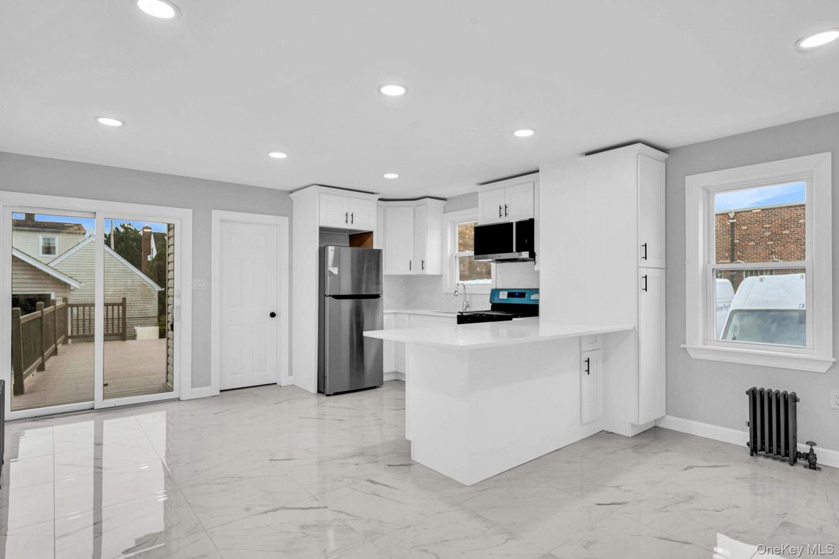 Interior, Kitchen, Marble, Recessed Lighting, Stainless Steel Appliances
