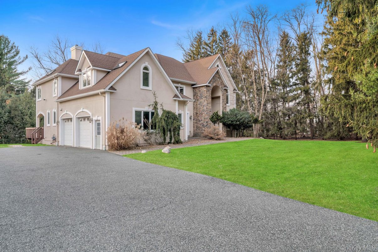 Attached, Backyard, Exterior, Facade, French Provincial