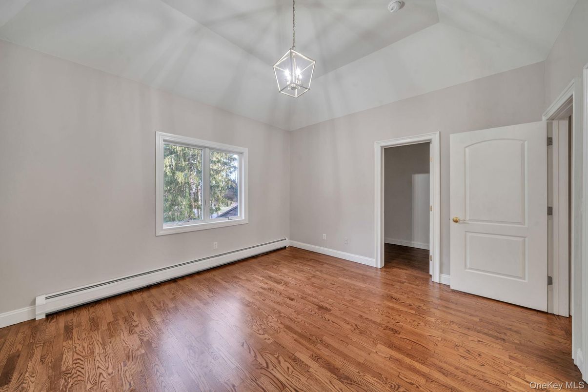 Empty room, Interior, Pendant Lights, Wood Texture Flooring