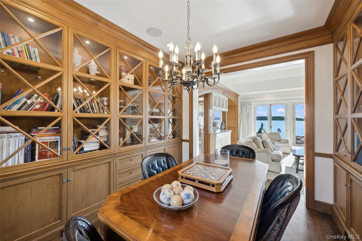 Chandelier, Dining room, Interior, Living room, Water, Wood Texture Flooring