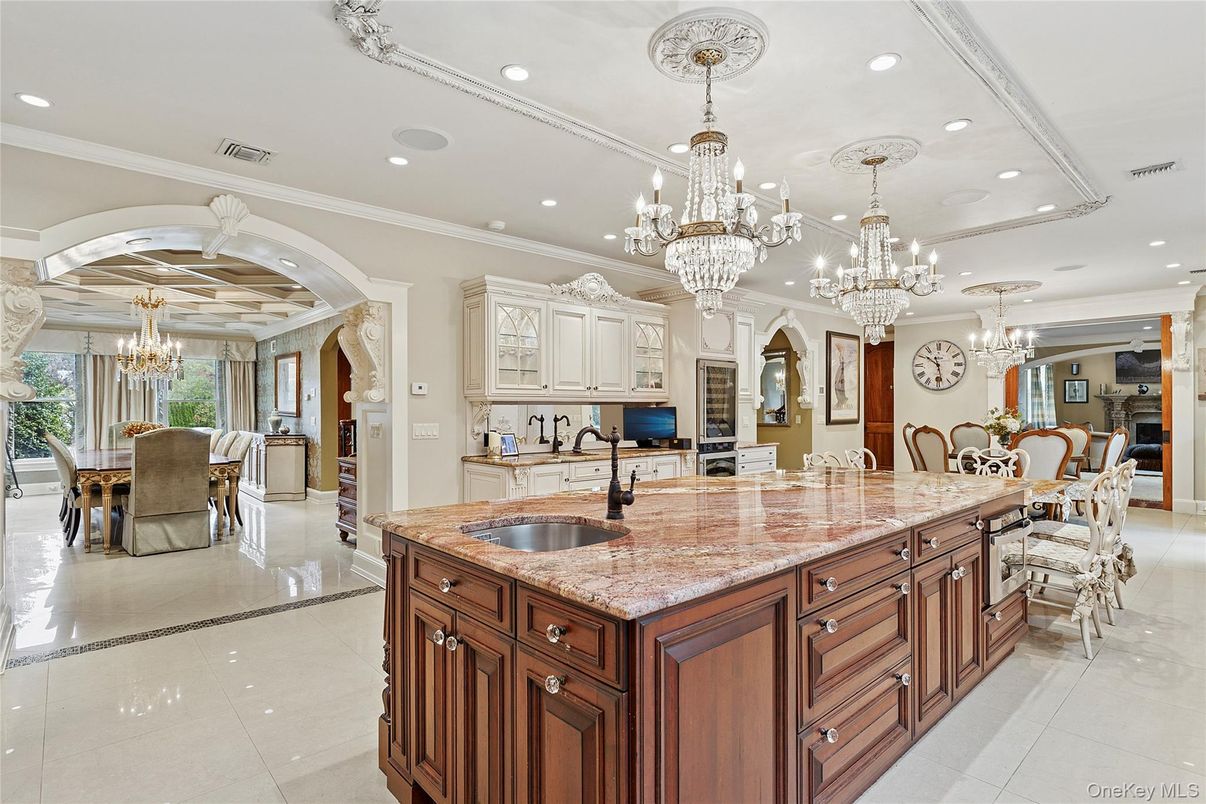 Chandelier, Dining room, Interior, Kitchen, Recessed Lighting