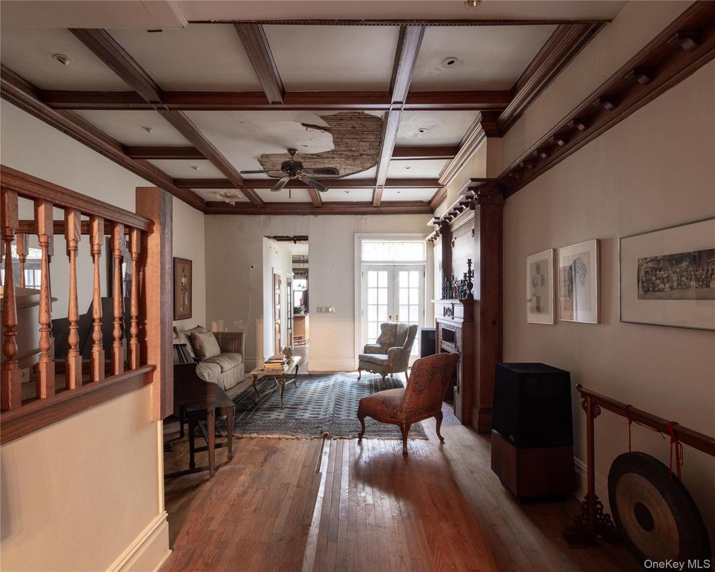 Interior, Living room, Recessed Lighting, Wooden Beams, Wood Texture Flooring