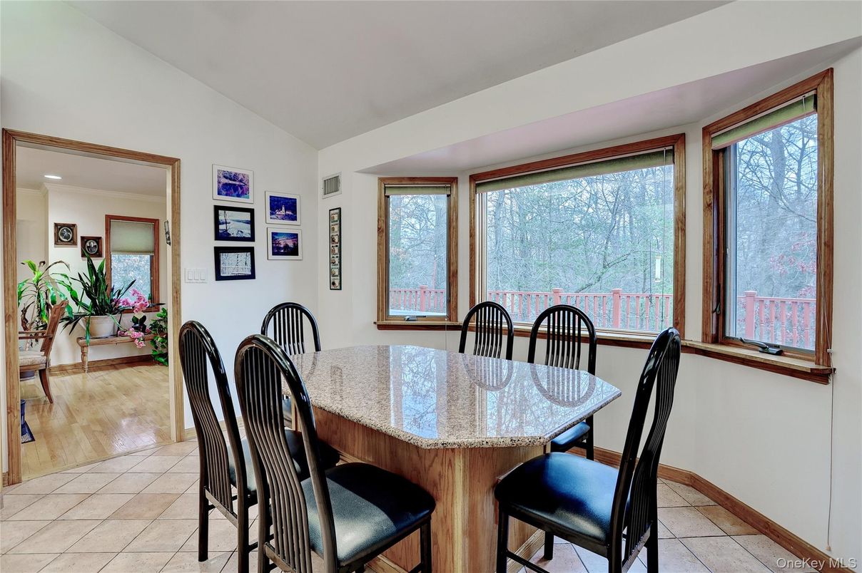 Dining room, Interior