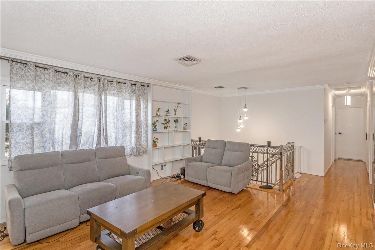 Interior, Living room, Pendant Lights, Wood Texture Flooring
