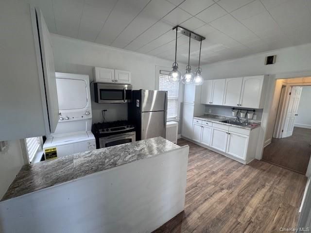 Interior, Kitchen, Pendant Lights, Stainless Steel Appliances, Wood Texture Flooring